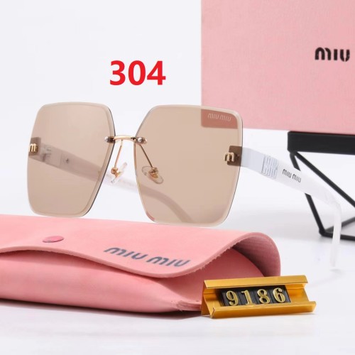 Blue light blocking sunglasses with the box and case ,G25-304-309