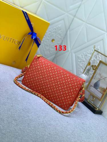 Split Leather  bag ,5A , size 21.5x12.5x5cm ,no box,  B110-133