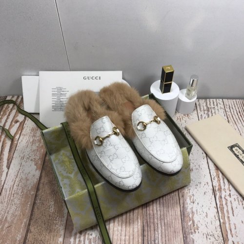 flat fur shoes, size 35-44, with box, SS70-806
