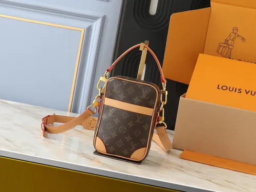 Leather bag ,5A ,size 16x21x6cm,no box,  B88-145