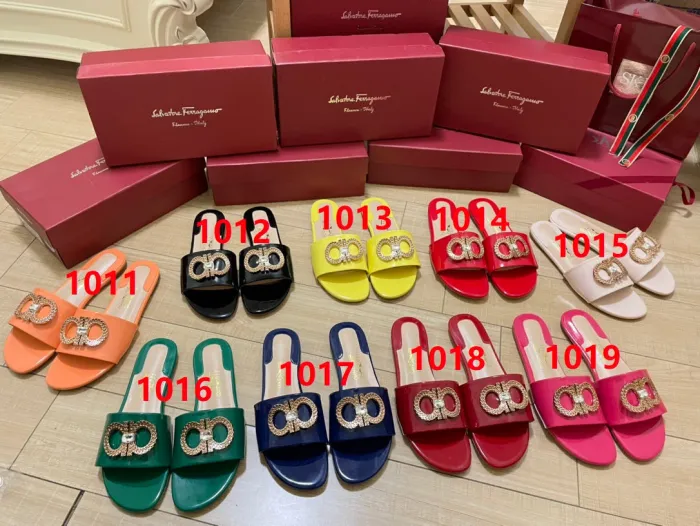 Flat leather sandals slippers , size 35-42 ,with box, SS50-1011-1019