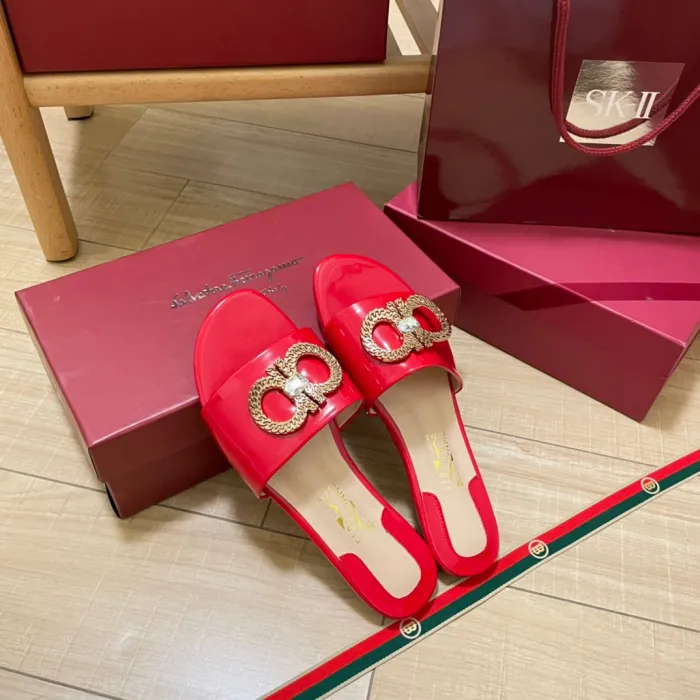 Flat leather sandals slippers , size 35-42 ,with box, SS50-1011-1019