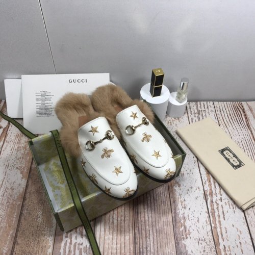 flat fur shoes, size 35-44, with box, SS70-814