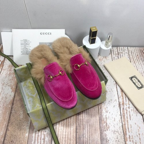 flat fur shoes, size 35-44, with box, SS70-810