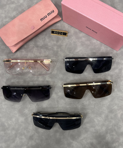 Blue light blocking sunglasses with the box and case ,G25-925-929