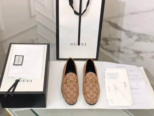 flat shoes  size 35-44,with box, SS60-774