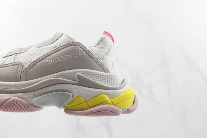 AAAAA quality，Air-cushion sole women's casual shoes sneakers ，size 35-40,SS120-95
