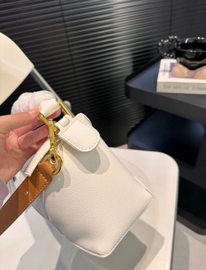 Split leather bag ,3A ,size 24x15cm,no box,  B75-3041