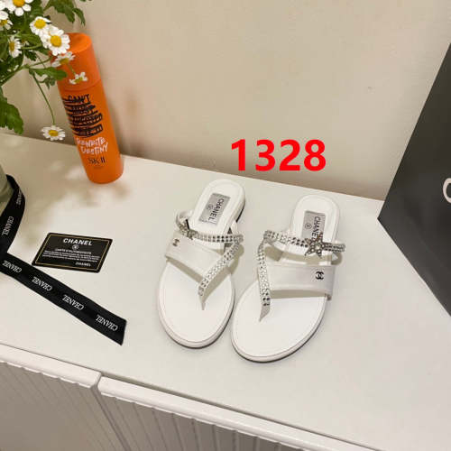 Flat leather sandals slippers , size 35-40 , with box, SS60-1328