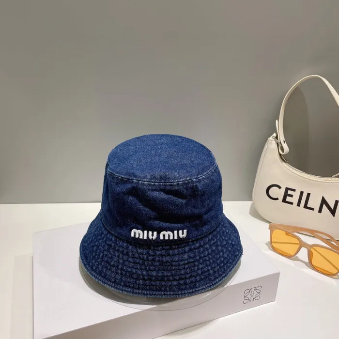 men women hat ,no box. HX25-471-472