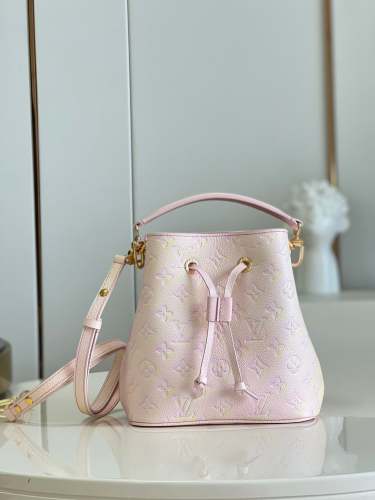 Leather bag ,AAAAA ,size 20*20*13cm ,no box, B110-93