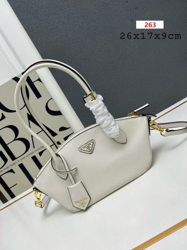 Leather bag ,5A ,size 26x17x9cm,no box,  B110-263