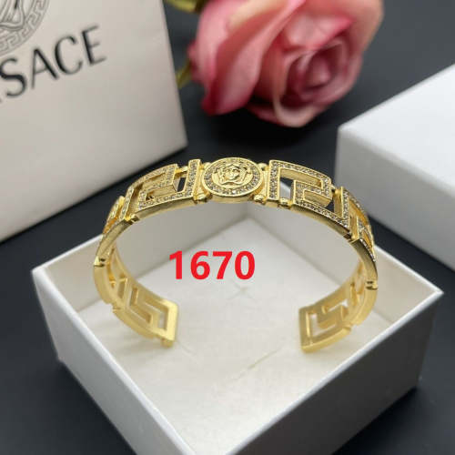 bangle jewelry ,with box,  J25-1670