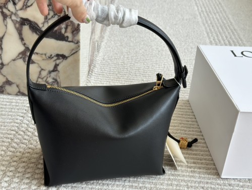 Leather bag ,4A ,size 21x17cm,no box,  B88-92-96