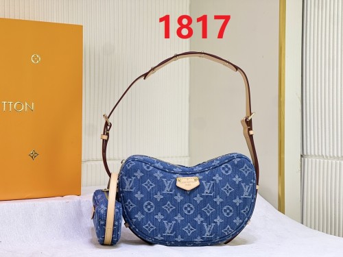 Leather and canvas bag ,5A , size 25x15x5cm,no box,  B88-1817