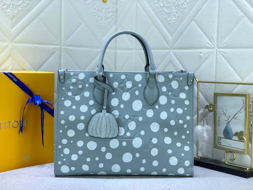 ON THE GO TOTE Leather  bag ,5A , size 35x27x14cm ,no box,  B110-150