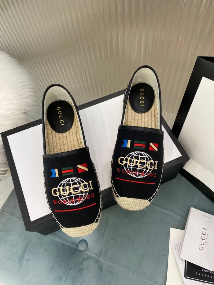 Women flat shoes ,size 35-41 ,with box, SS60-1518