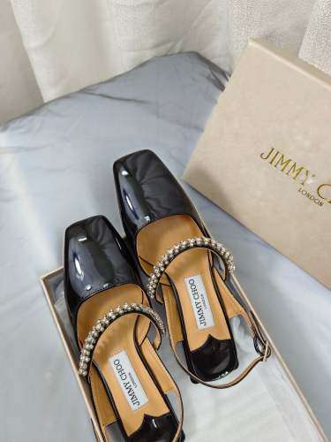 Flat leather sandals slippers , size 34-40 ,with box, SS70-1284