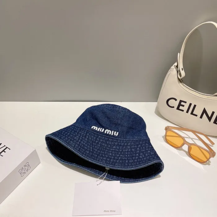 men women hat ,no box. HX25-471-472