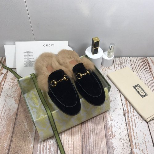 flat fur shoes, size 35-44, with box, SS70-811