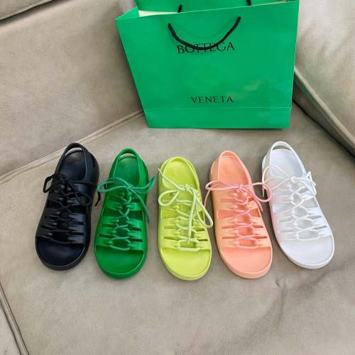 Flat leather sandals slippers , size 35-39, SS60-1807-1811
