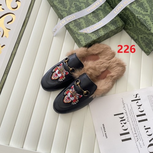 Women flat shoes,  size 34-42, SS60-226