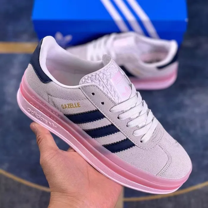 Women sneaker shoes, with box, size 35.5-42, SS60-459-673