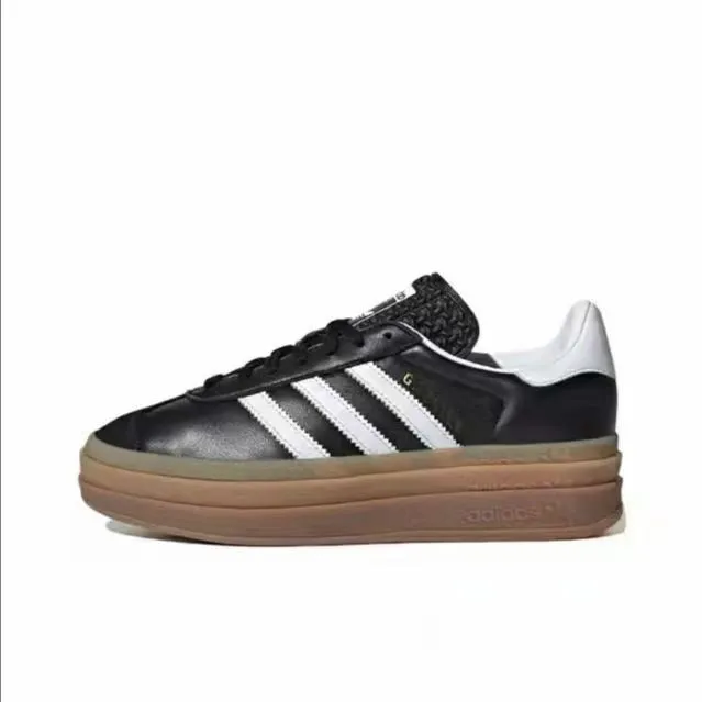 Women sneaker shoes, with box, size 35.5-42, SS60-459-673
