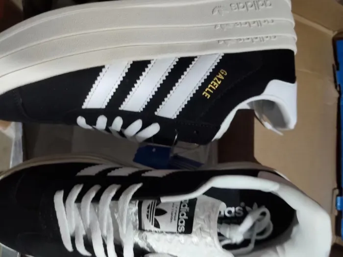 Women sneaker shoes, with box, size 35.5-42, SS60-459-673