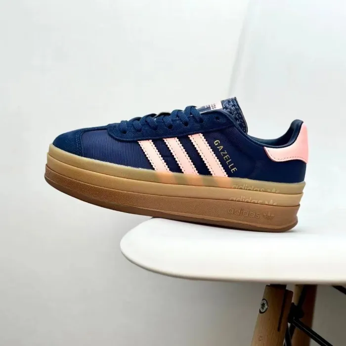 Women sneaker shoes, with box, size 35.5-42, SS60-459-673