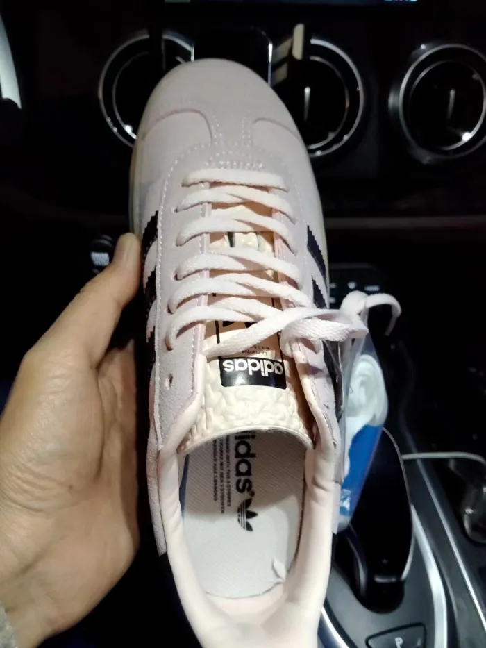 Women sneaker shoes, with box, size 35.5-42, SS60-459-673