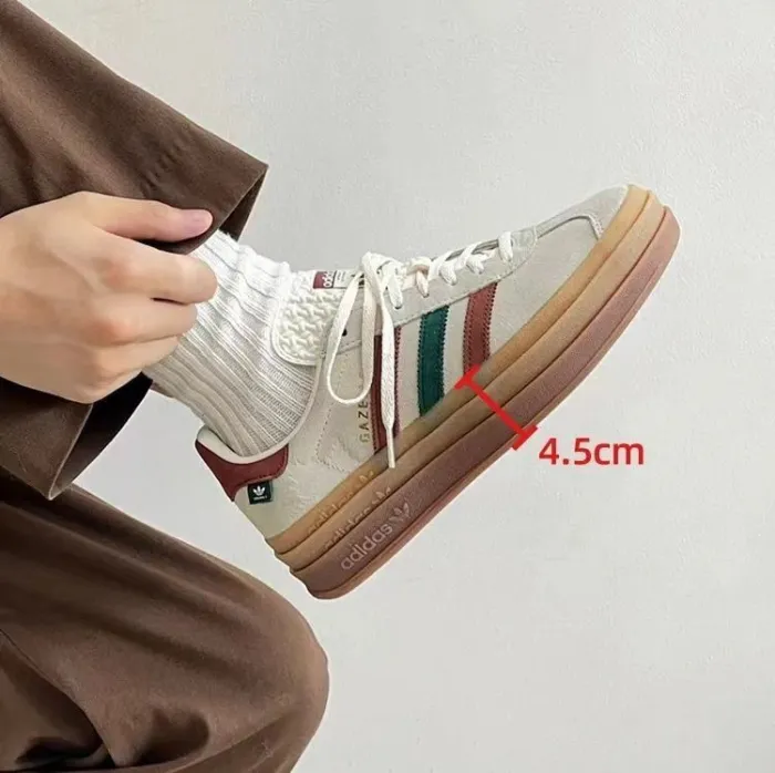 Women sneaker shoes, with box, size 35.5-42, SS60-459-673