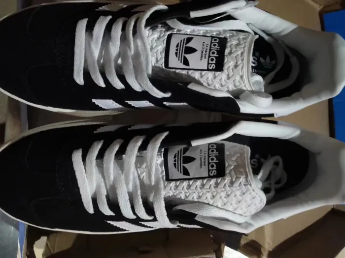 Women sneaker shoes, with box, size 35.5-42, SS60-459-673