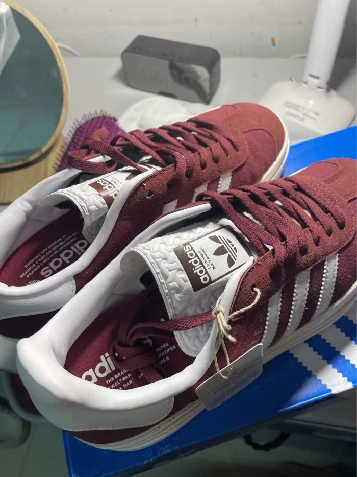 Women sneaker shoes, with box, size 35.5-42, SS60-459-673