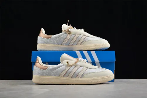 Women runner sneaker shoes,  with box,size 36-41，SS60-3015