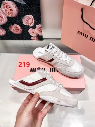 Women flat shoes,size 35-40, with box，SS70-219