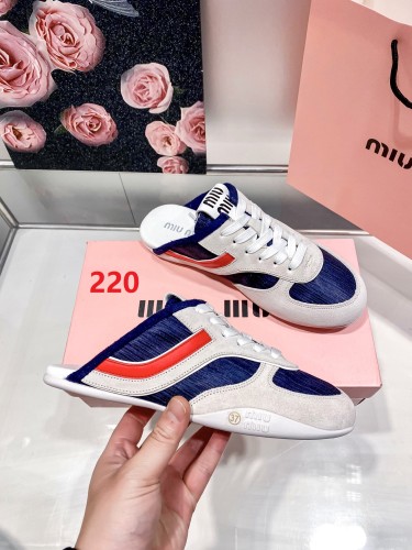 Women flat shoes,size 35-40, with box，SS70-220