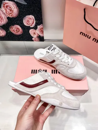 Women flat shoes,size 35-40, with box，SS70-219