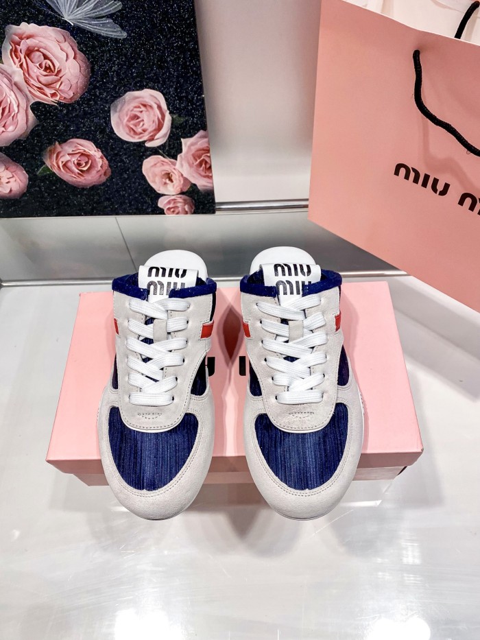 Women flat shoes,size 35-40, with box，SS70-220