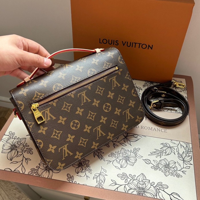 Split leather bag ,3A , size 25x18cm,no box,  B68-121-122