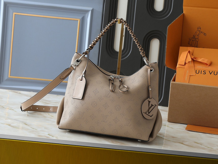 Split leather bag ,4A , size 32*26*17 cm, no box,  B80-41-43