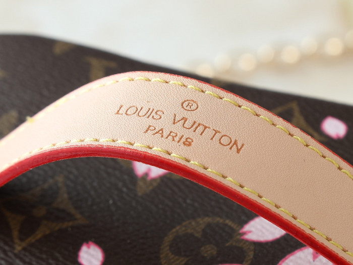 Split leather bag ,4A , size 14*10.2*8.5 cm or 20*13.5*12cm or 24*17*14cm, no box,  B75-249