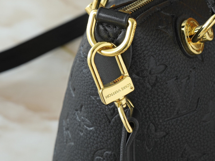 Split leather bag ,4A , size27*19*11 cm, no box,  B80-44