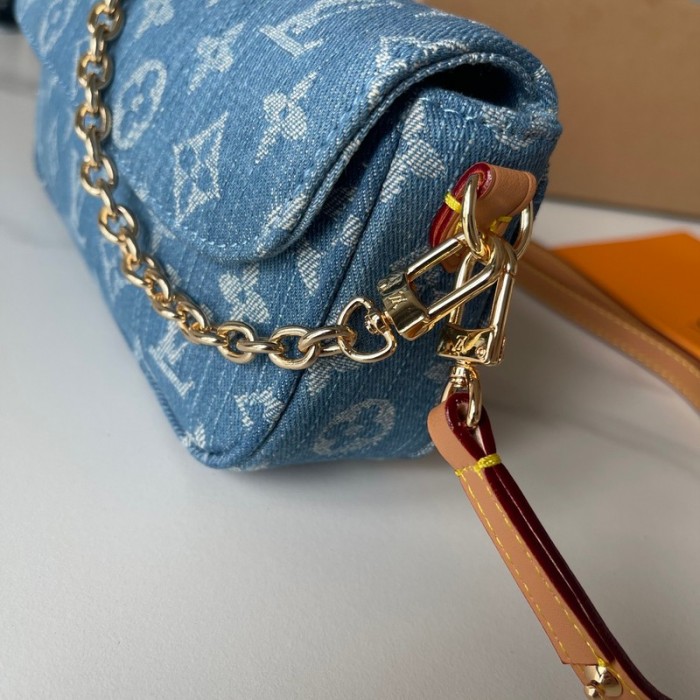 Split leather bag ,4A , size 23.5*12*4.3cm, no box,  B68-123-127