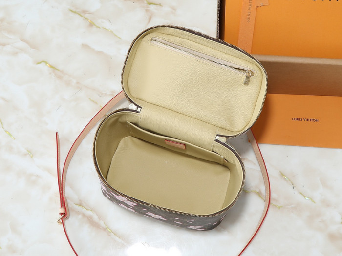 Split leather bag ,4A , size 14*10.2*8.5 cm or 20*13.5*12cm or 24*17*14cm, no box,  B75-249