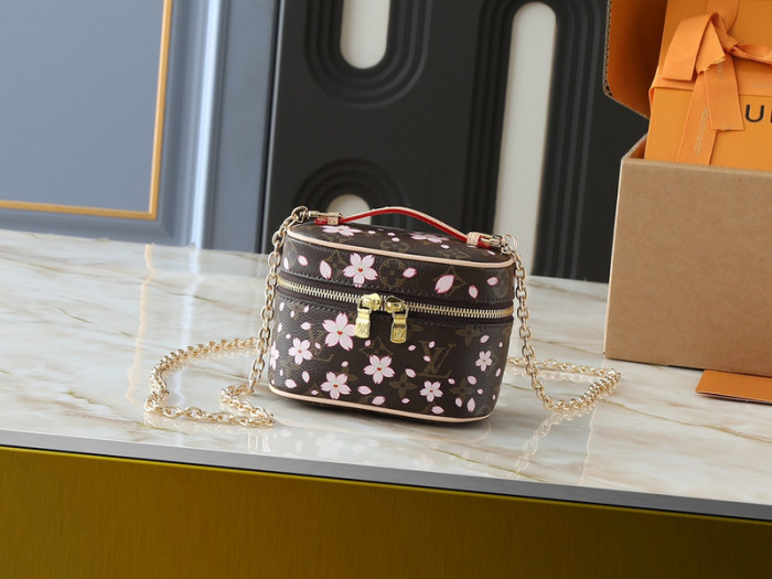 Split leather bag ,4A , size 14*10.2*8.5 cm or 20*13.5*12cm or 24*17*14cm, no box,  B75-249