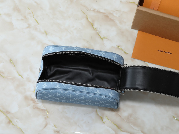 Split leather bag ,4A , size 28*15*16.5 cm, no box,  B68-128