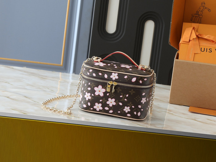 Split leather bag ,4A , size 14*10.2*8.5 cm or 20*13.5*12cm or 24*17*14cm, no box,  B75-249