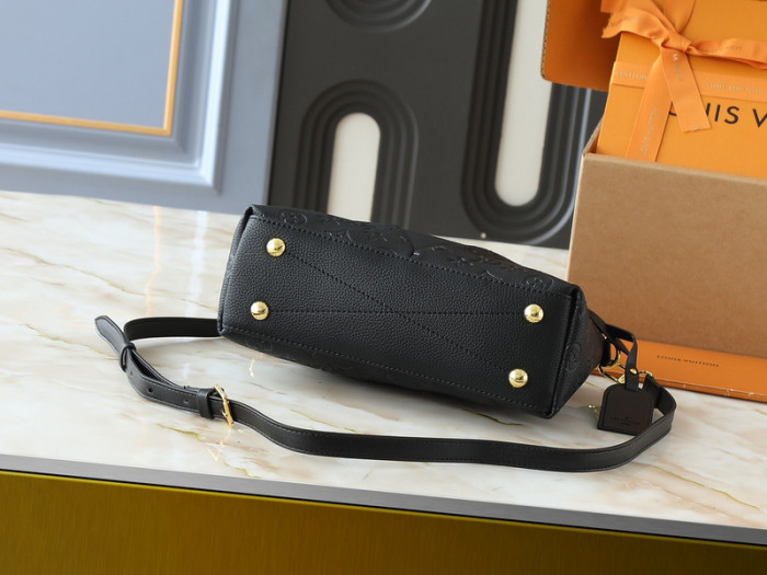Split leather bag ,4A , size27*19*11 cm, no box,  B80-44