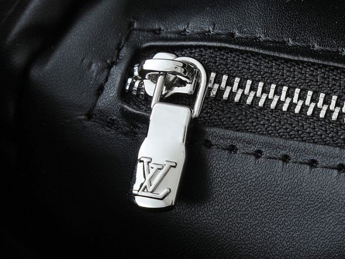 Split leather bag ,4A , size 28*15*16.5 cm, no box,  B68-128
